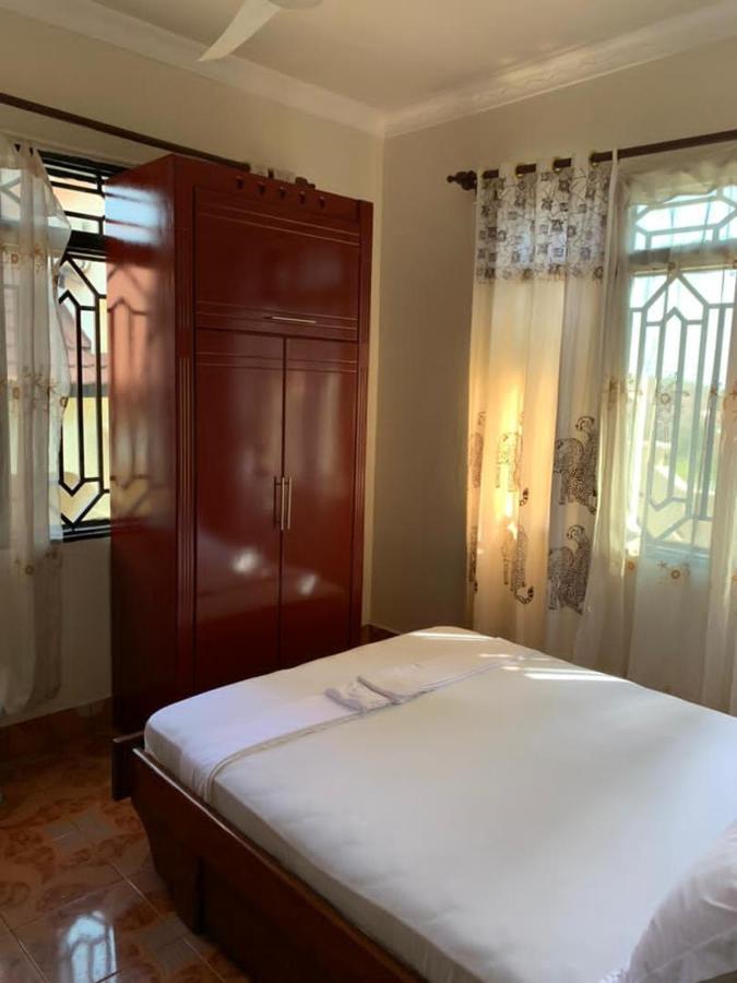 Coast View Resort Kigoma Esterno foto
